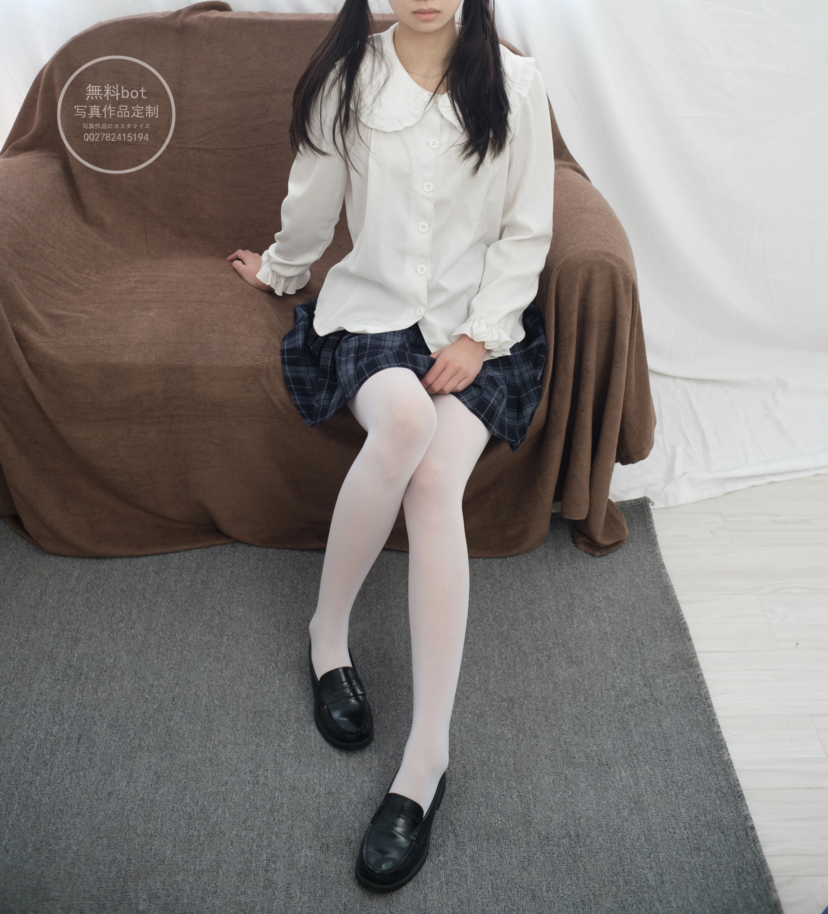 森萝财团 有料 NO.018 吸吸 白丝少女的百褶裙 [71P] 1
